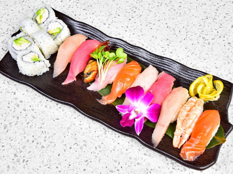 Sushi Deluxe - D
