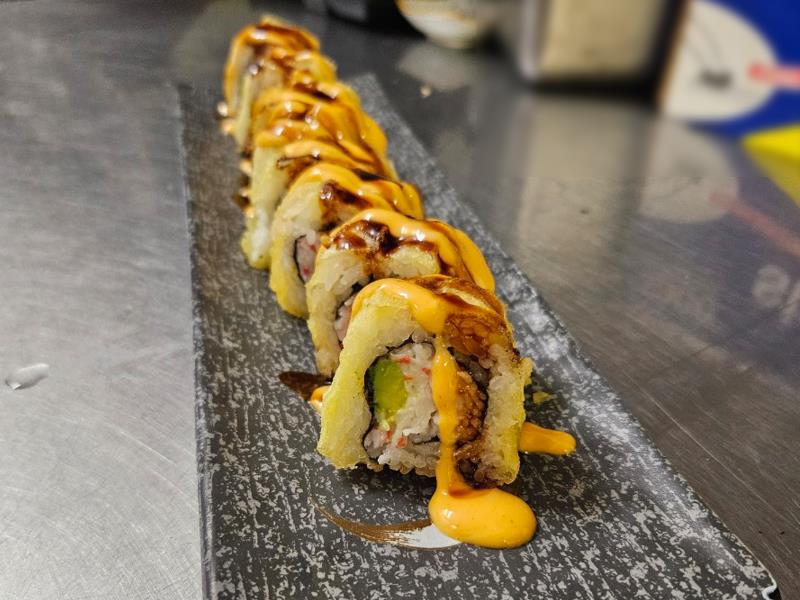 In: Crab and Avocado
Out: Spicy Mayo & Unagi Sauce Crispy Ca