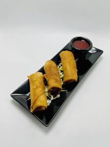 Vegetarian. Veggie Roll (3Pcs)