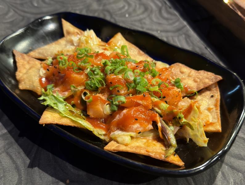 Try our version of sushi nachos! This dish will be perfect to share between a party of two~ Sushi Nachos($17.99)