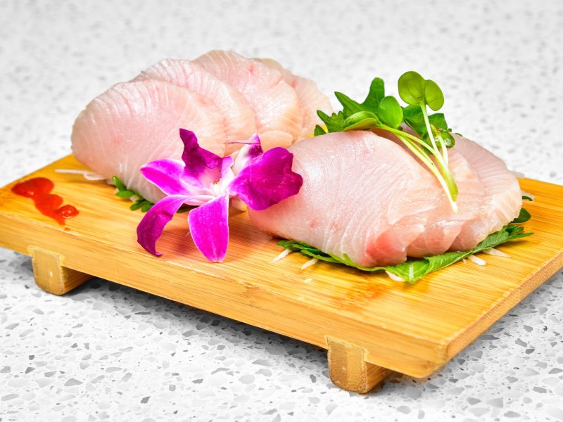 Hamachi Sashimi (Ap)