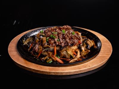 Tofu W/ Mixed Mushroom With Beef