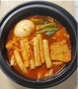 Tteokbokki (Spicy Rice Cakes)