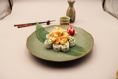 Shrimp Scallop & Crab Roll