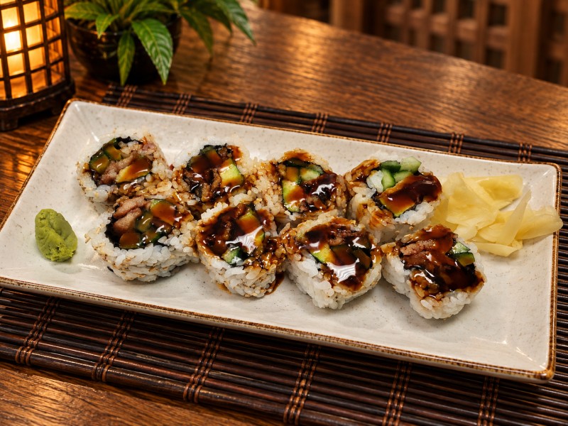 Unagi, avocado, cucumber topped with unagi sauce. R11_Unagi Roll