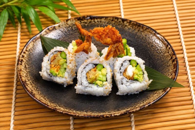 Deep fried soft shell crab, avocado, cucumber, asparagus. R12_Spider Roll