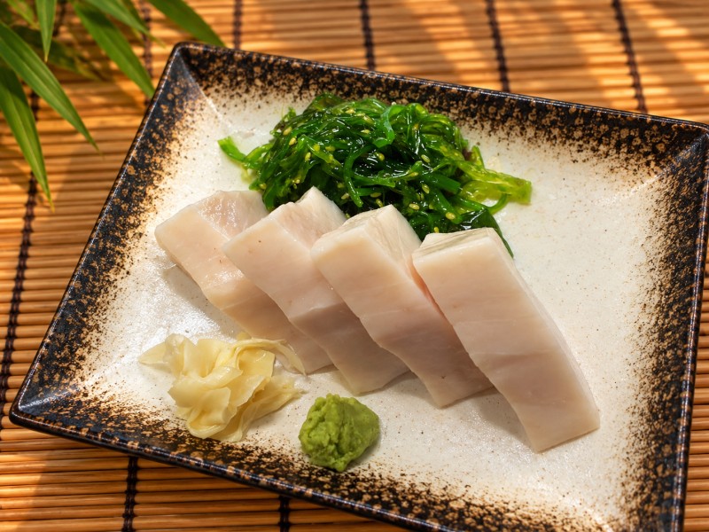 Consuming row or undercooked fish, eggs or meals may increase your risk of foodborne illness. Ss3_White Tuna Sashimi 4Pcs