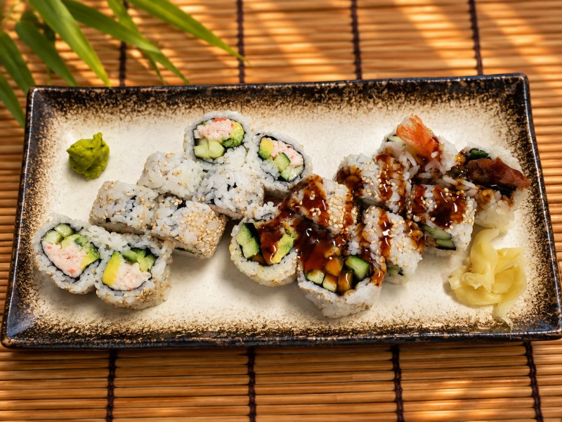 Cali roll, unagi, and shrimp tempura roll. Ss4_Roll Combo