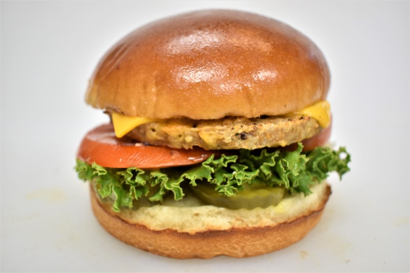 -House sause, Pickle, Lettuce, Tomato, Vegetable patty, American cheese
Garden Cheese Burger