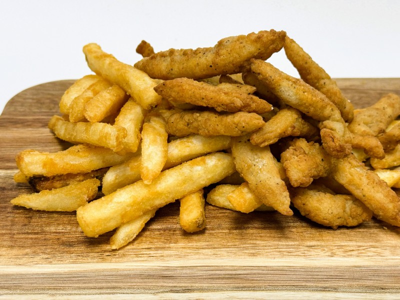 Clam Strips(7Oz) W/ Fries