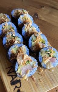 YELLOWTAIL,CUCUMBER,AVOCADO,CILANTRO,JALAPENO,SPICY YUZU TOBIKO,CARPACCIO SAUCE,CRUNCHY ONION R9-Hamachi Delight Maki(10Pc)(Gf)