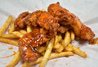 Spicy Chicken Strips 3Pc With Fries