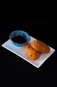 RICH FLAVOR CRAB SAUCE THAT’S CRISPY ON THE
OUTSIDE AND CREAMY INSIDE
Crab Cream Croquette 2Pcs