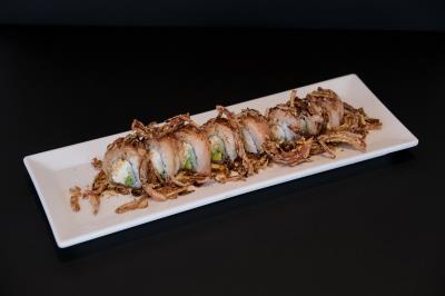 IN: CALI
OUT: ALBARCORE, FRIED ONION, TRUFFLE OIL
Truffle Albacore Roll
