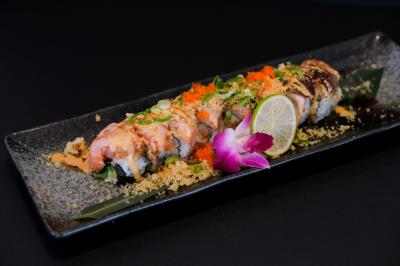 In: Crabmeat, Avocado, Shrimp Tempura
Out: Spicy Albacore, Eel, SEARED SALMON, CRUNCHIES, Masago, Green Onion
X Fish Roll