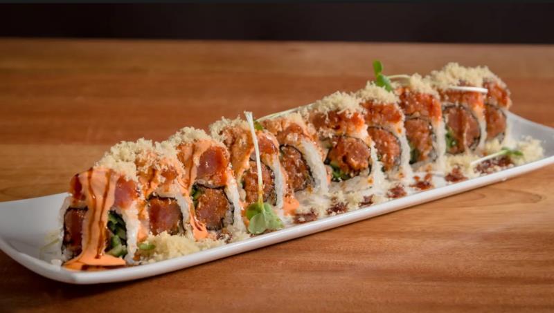 In: Spicy tuna, Cucumber
Out: Spicy tuna
Top: Eel sauce, Spicy mayo, Crunch, Kaiware
 Boyfriend Roll
