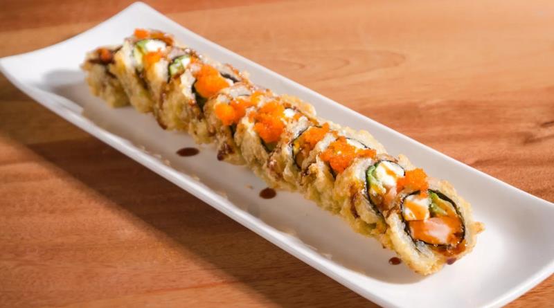 In: Smoked salmon, Avocado, Cream cheese -> Fry
Top: Eel sauce, Masago
 Crispy Alaska