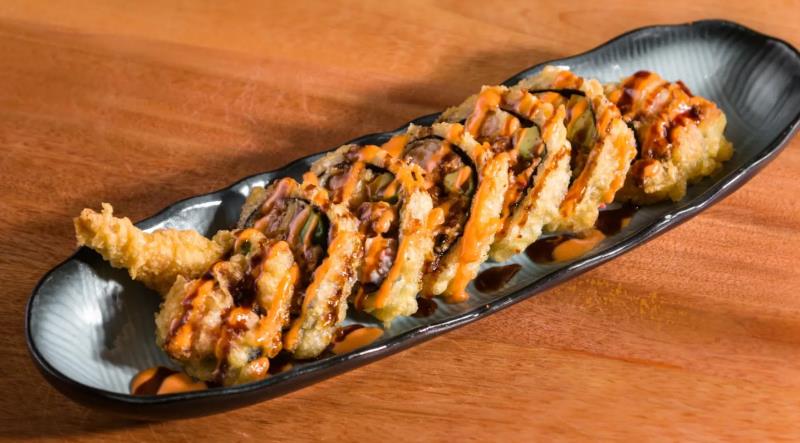 In: Fried shrimp, Crab meat, Spicy tuna, Avocado -> Fry
Top: Eel sauce, Spicy mayo
 Double Crunch