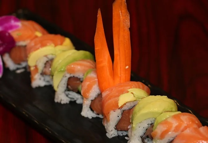 F9. Salmon Lover Roll