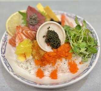 Sashimi W/ Fish Roe Chirashi