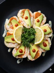 No Rice
(In) Crab Meat, Salmon, Shrimp, Spicy Tuna, Cucumber
(Out) Soy Paper, Avocado
Beautiful