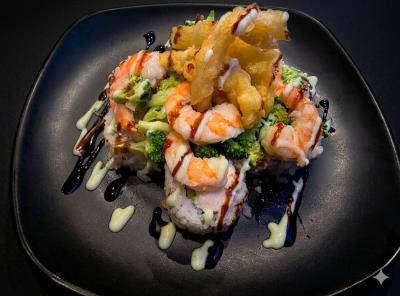 (In) California Roll
(Out) Butter Garlic Shrimp, Broccoli, Fried Onion
Garlic Shrimp