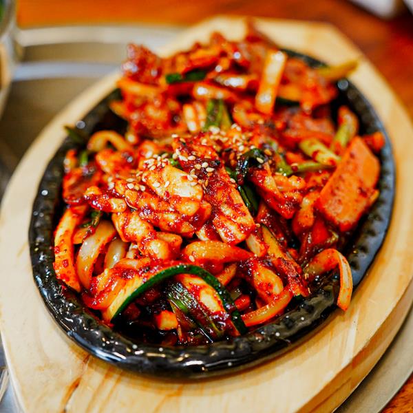 H2.spicy Squid Stir-Fry