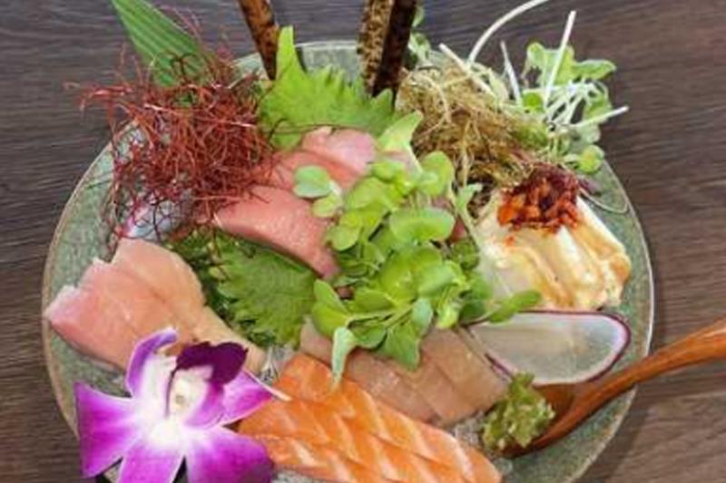 Sashimi Mix (15 Pcs)