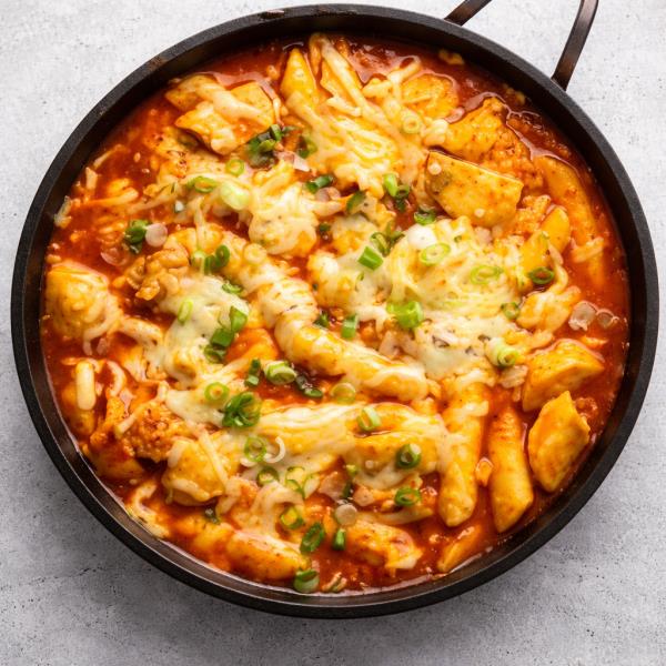 Maeun Fire Rice Cake