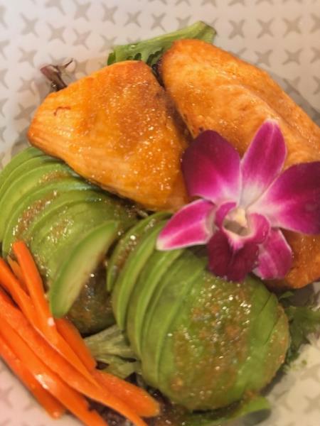 Grilled Salmon Salad