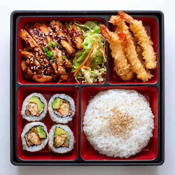 Chicken Teriyaki, 3pcs Shrimp Tempura, 4pcs California Roll, Rice and Salad
18. Chicken Bento