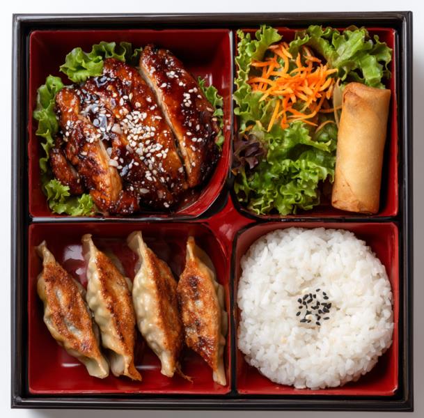 Chicken Teriyaki, 1pc Egg Roll, 4pcs Gyoza, Rice and Salad
21. Himitsu Combo