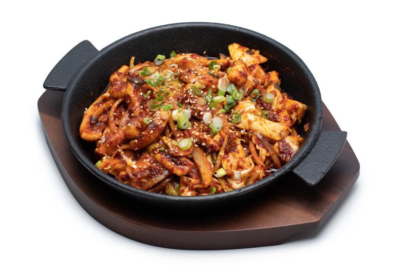 09 Stir-Fried Spicy Squid