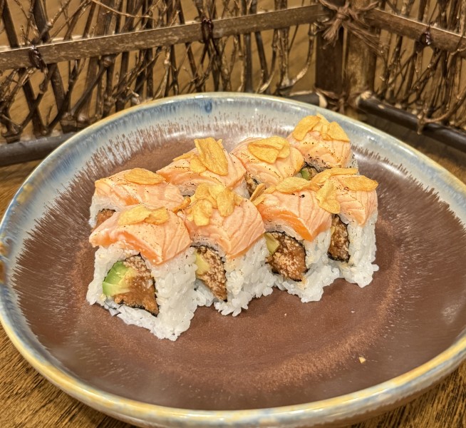 Seared Salmon Roll