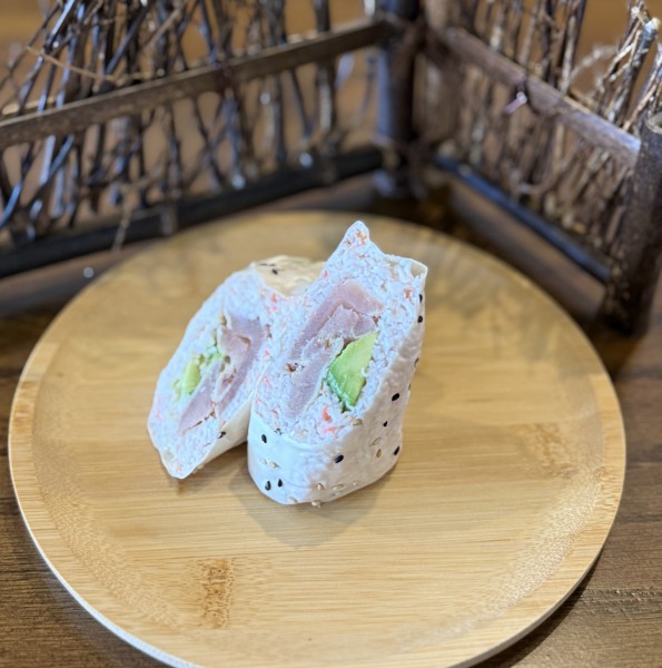 White Pearl Roll 2Pcs