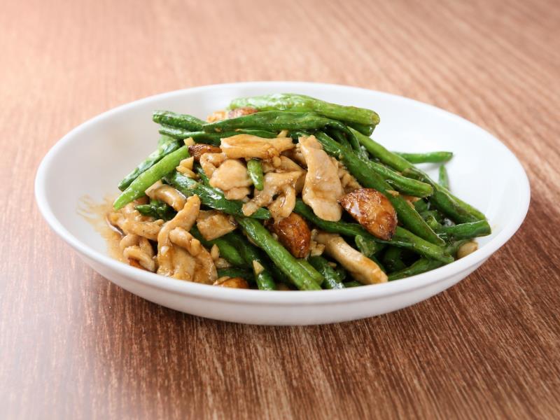 Sauteed Garlic Green Bean W/ Chicken