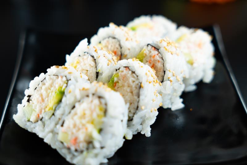 Avocado, Cucumber, Krabmeat California Roll