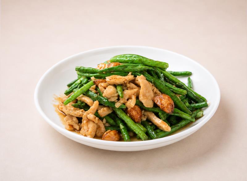 Sauteed Garlic Green Bean W/ Chicken
