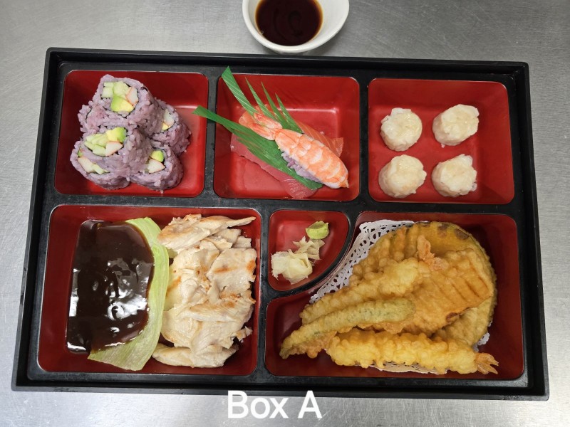 [L] Box A (Chicken, Beef, Salmon)