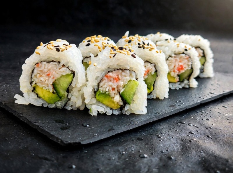 Crab, Avocado & Cucumber. California Roll