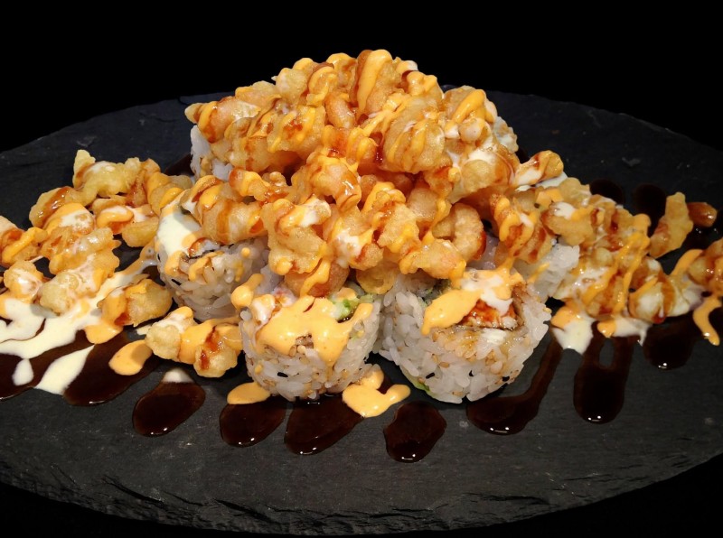 Crabmix, Cucumber, Avocado inside. Popcorn Shrimp on top. Eel Sauce, Spicy Mayo, Wasabi May on top. Popcorn Shrimp Roll (Popcorn Shrimp)