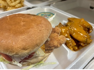 Burger(Fish) W/ Wings(5Pcs) & Drink